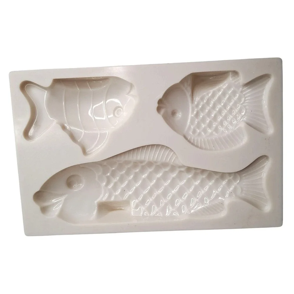 Barry Baking Chocolate Mold White Plastic Fish-Shaped Tool For‎ Confectionery